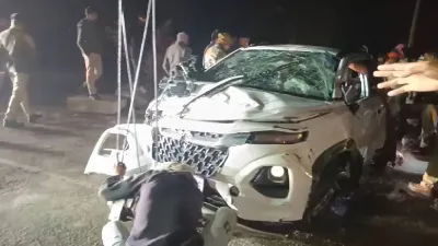 मथुरा में बड़ा हादसा — कार नहर में गिरने से 4 युवकों की मौत